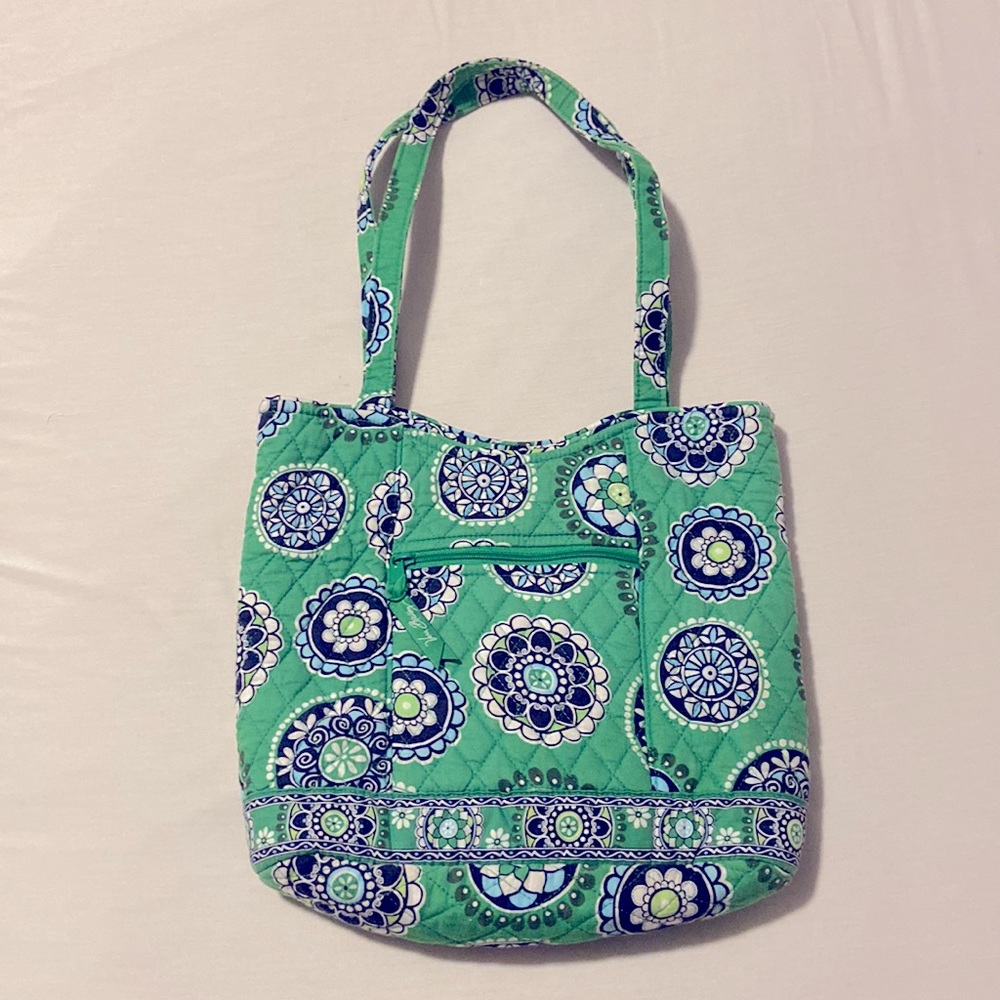 SOLD Vera Bradley purse / tote
